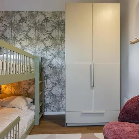 Tiny House By The Water In - Tuin Keet - 24 펜션 *