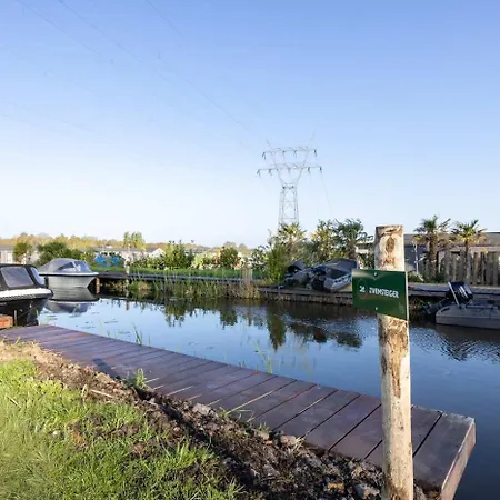 Tiny House By The Water In - Tuin Keet - 24 *